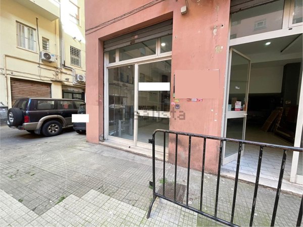 locale commerciale in affitto a Roma