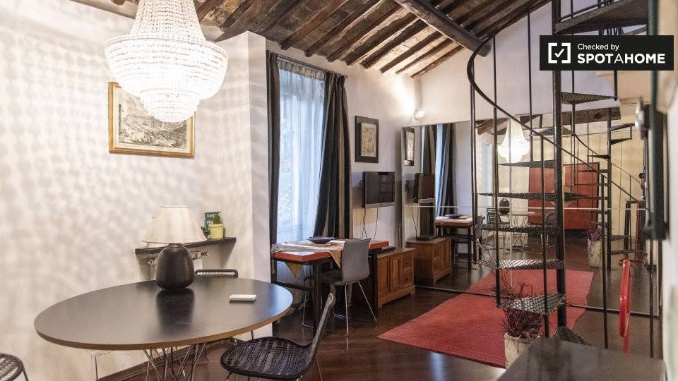 appartamento in affitto a Roma in zona Rione Regola