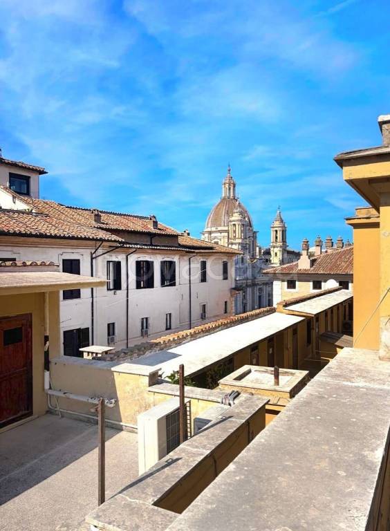 locale commerciale in affitto a Roma in zona Parione/Sant'Eustachio
