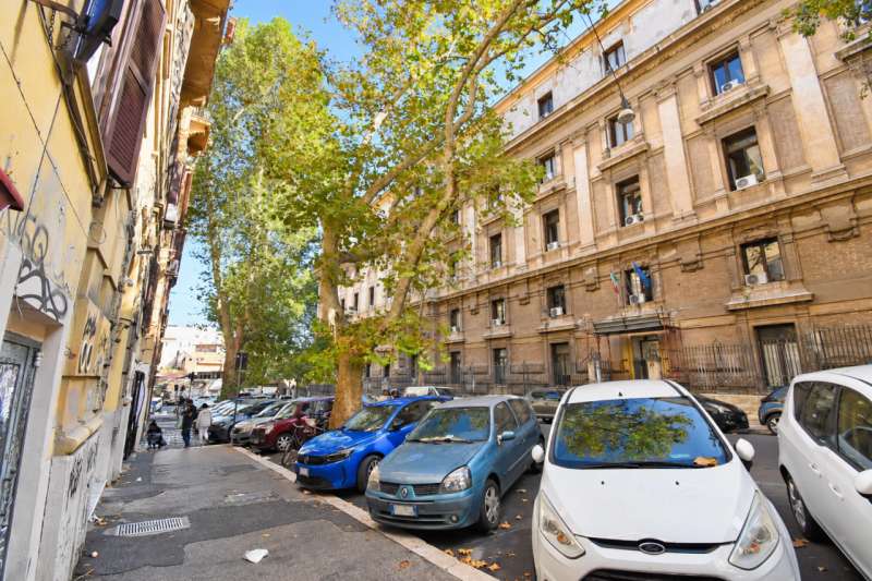 locale commerciale in affitto a Roma in zona Trastevere