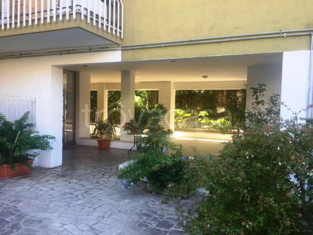 appartamento in affitto a Roma in zona Tomba di Nerone