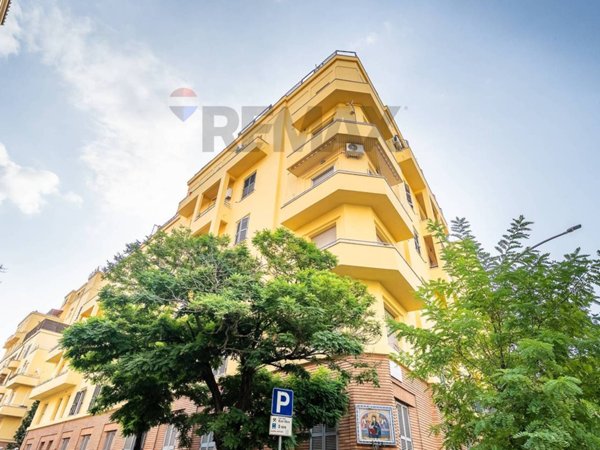 casa indipendente in affitto a Roma in zona Tuscolano