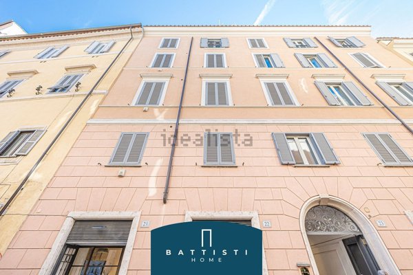 locale commerciale in affitto a Roma in zona Parione/Sant'Eustachio