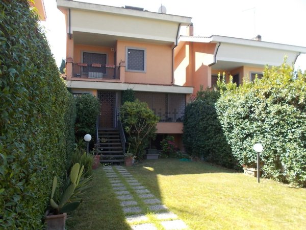 appartamento in affitto a Roma in zona Axa