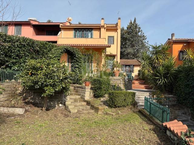 casa indipendente in affitto a Sacrofano