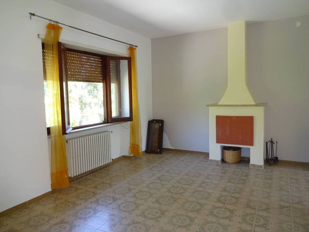 appartamento in affitto a Sacrofano in zona Monte Caminetto