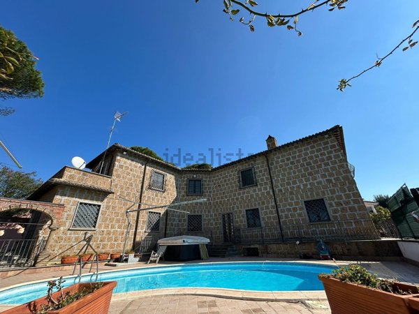 casa indipendente in affitto a Sacrofano