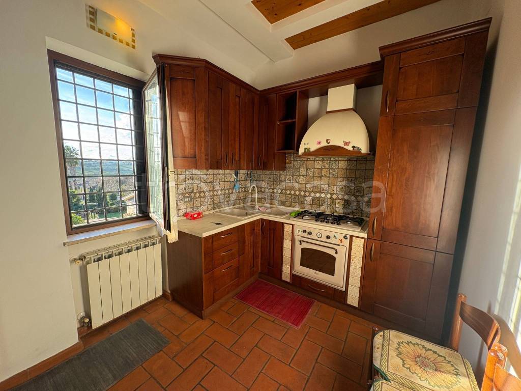 appartamento in affitto a Sacrofano in zona Monte Caminetto