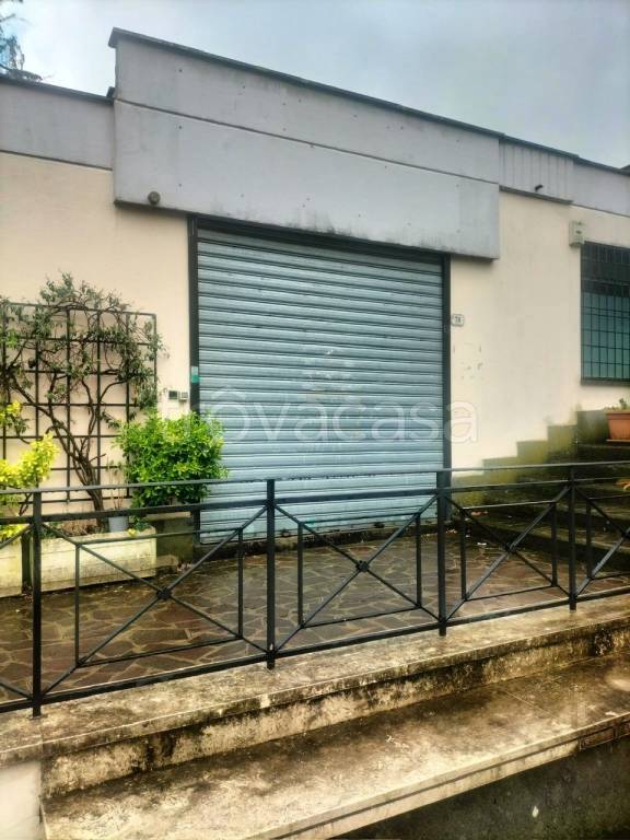 negozio in affitto a Sacrofano in zona Santa Maria