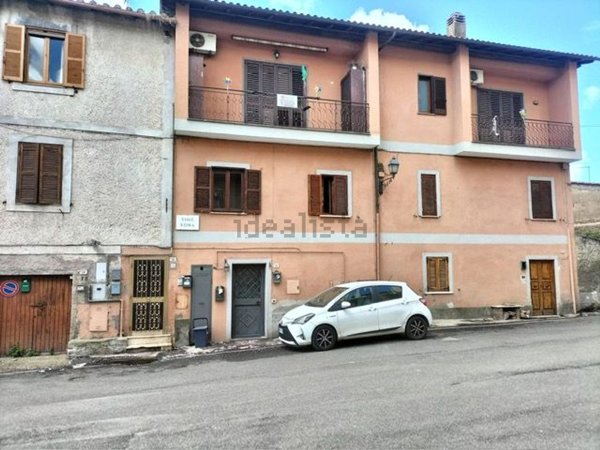 appartamento in affitto a Sacrofano in zona Santa Maria