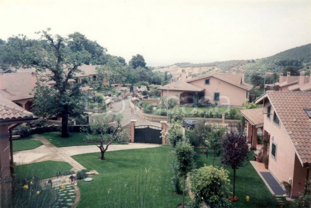 casa indipendente in affitto a Sacrofano in zona Petruscheto