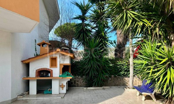 casa indipendente in affitto a Santa Marinella