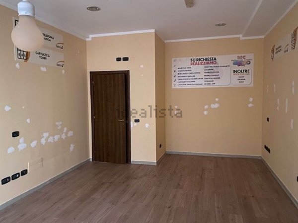 locale commerciale in affitto a Santa Marinella