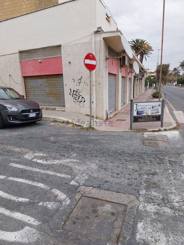 locale commerciale in affitto a Santa Marinella