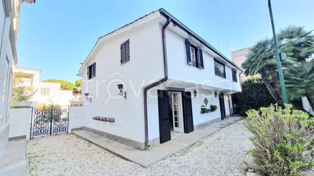casa indipendente in affitto a Santa Marinella