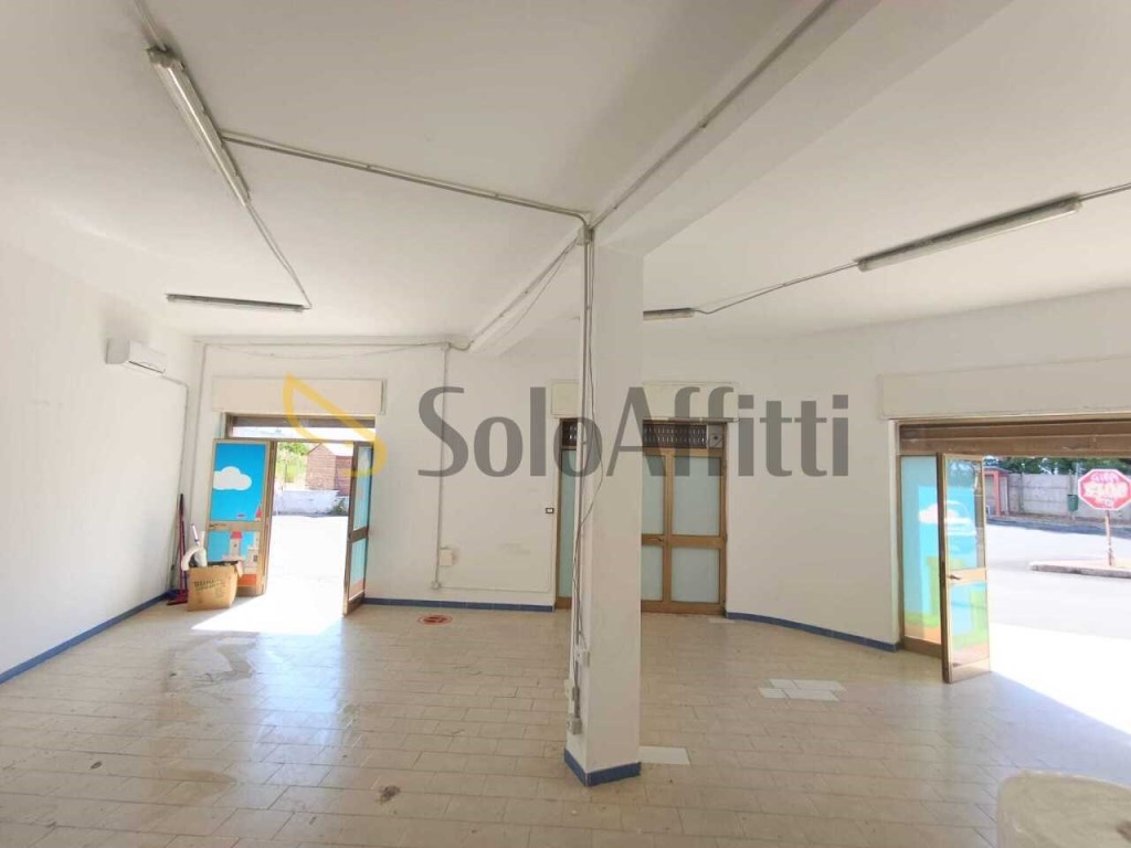 negozio in affitto a Santa Marinella