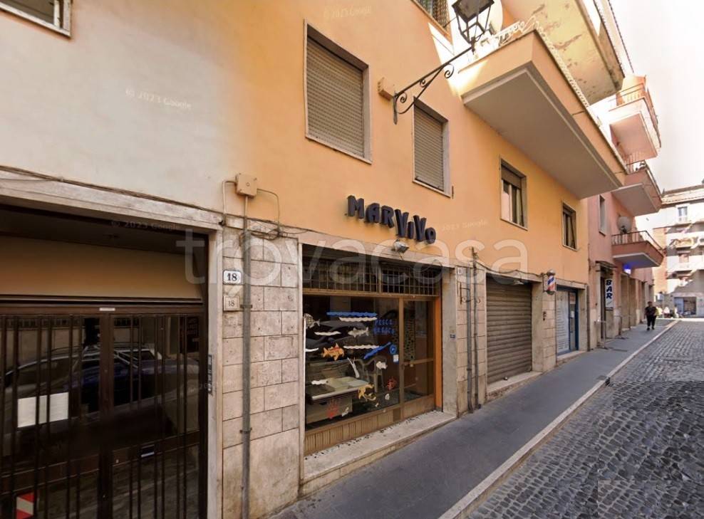 locale commerciale in affitto a Tivoli