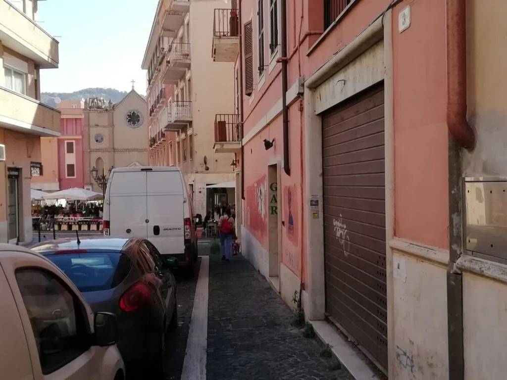 negozio in affitto a Tivoli