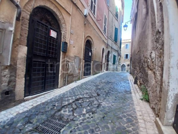 quadrivano in affitto a Tivoli