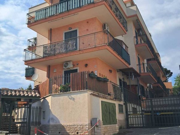 appartamento in affitto a Tivoli in zona Terme
