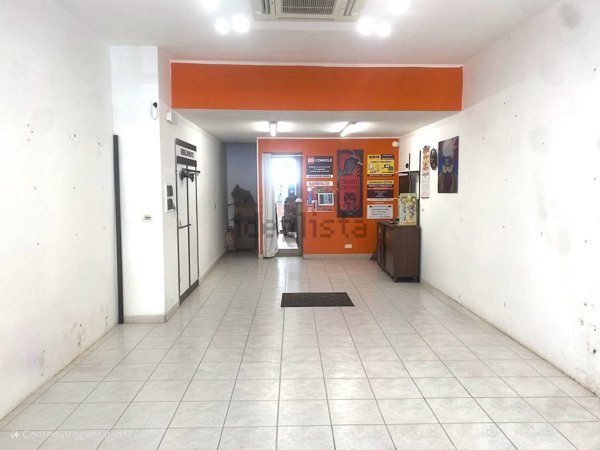 locale commerciale in affitto a Tivoli