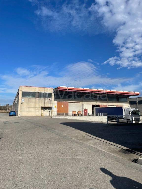 capannone in affitto a Tivoli in zona Terme