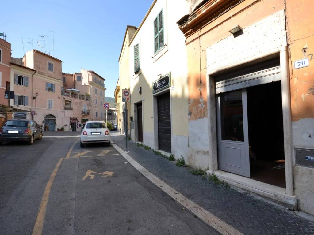 negozio in affitto a Tivoli