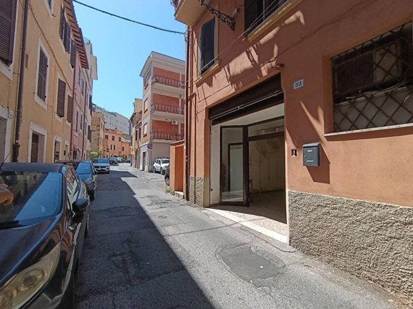 negozio in affitto a Tivoli