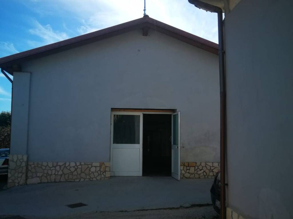negozio in affitto a Tivoli