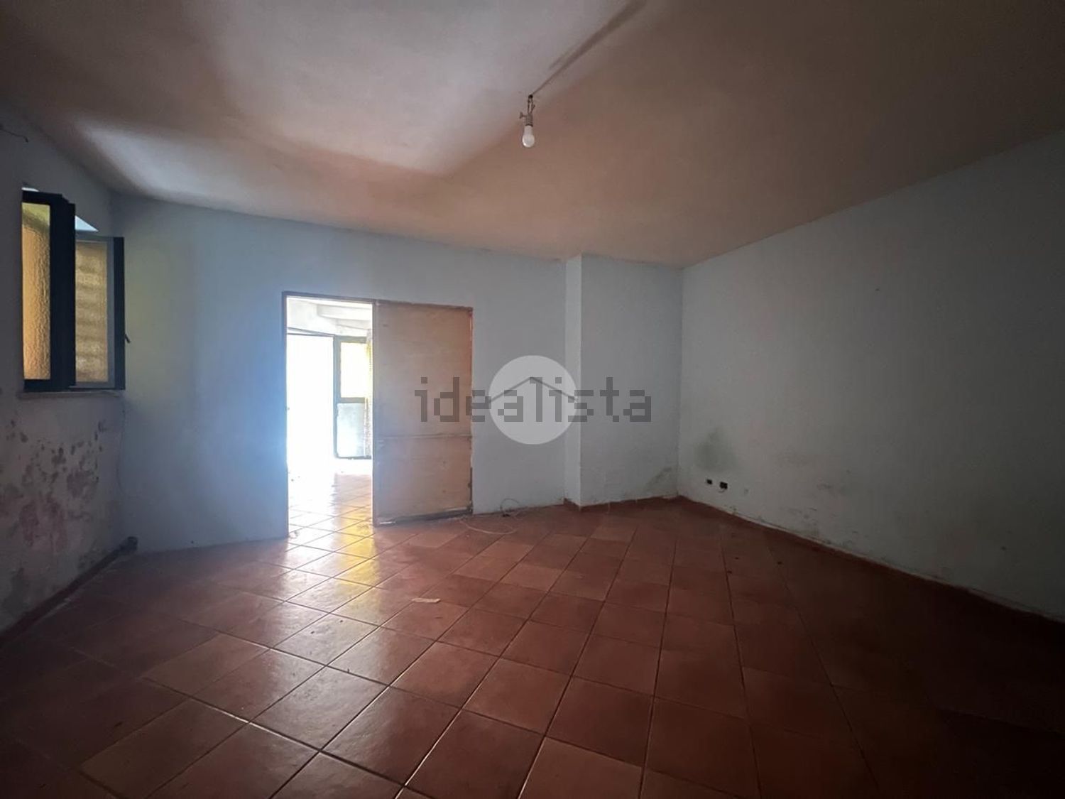 locale commerciale in affitto a Tivoli