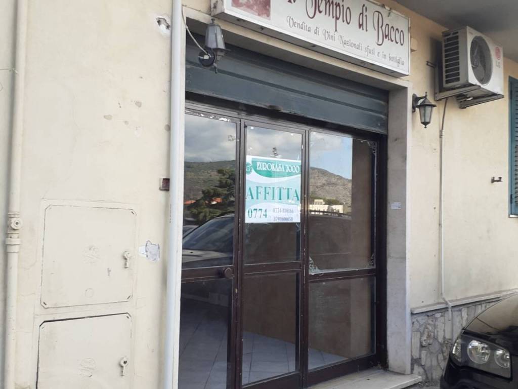 negozio in affitto a Tivoli