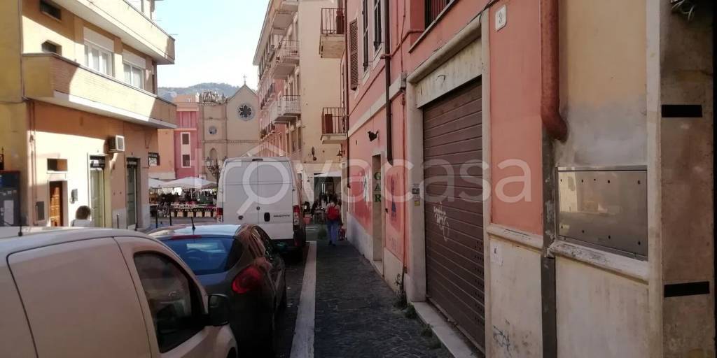 negozio in affitto a Tivoli