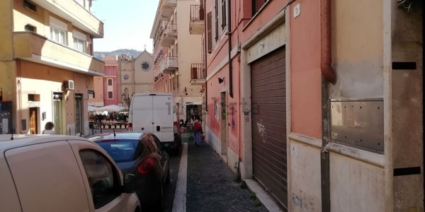 negozio in affitto a Tivoli