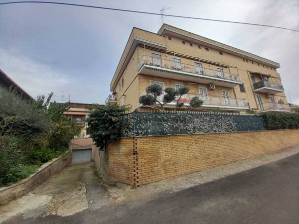 casa indipendente in affitto a Tivoli in zona Villa Adriana