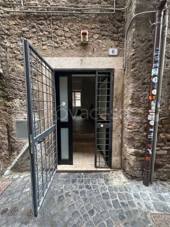 negozio in affitto a Tivoli