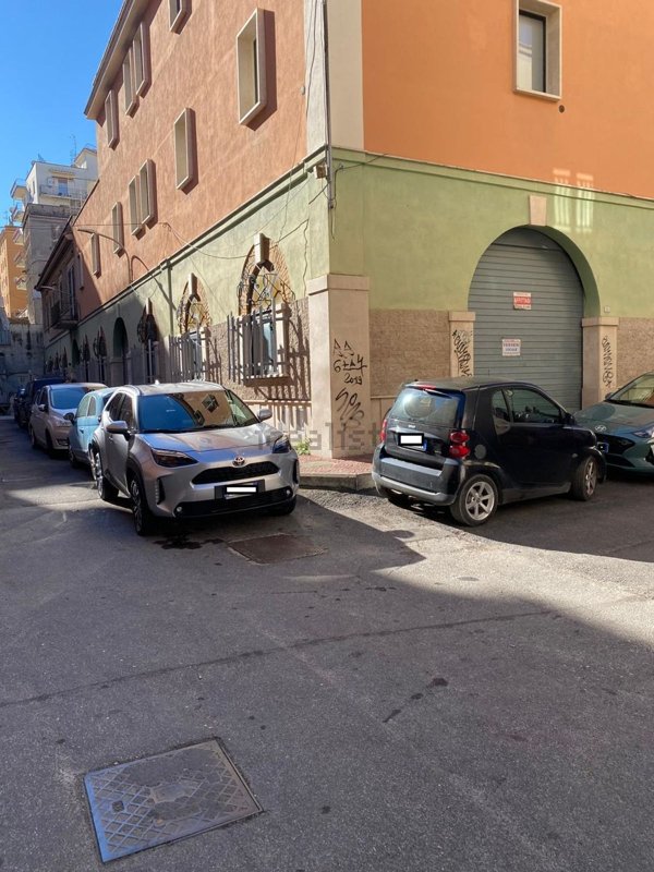 locale commerciale in affitto a Tivoli