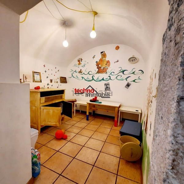 locale commerciale in affitto a Tivoli