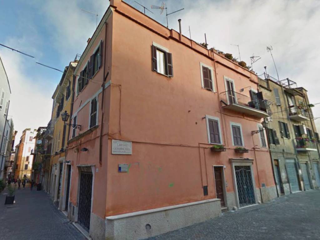 negozio in affitto a Tivoli