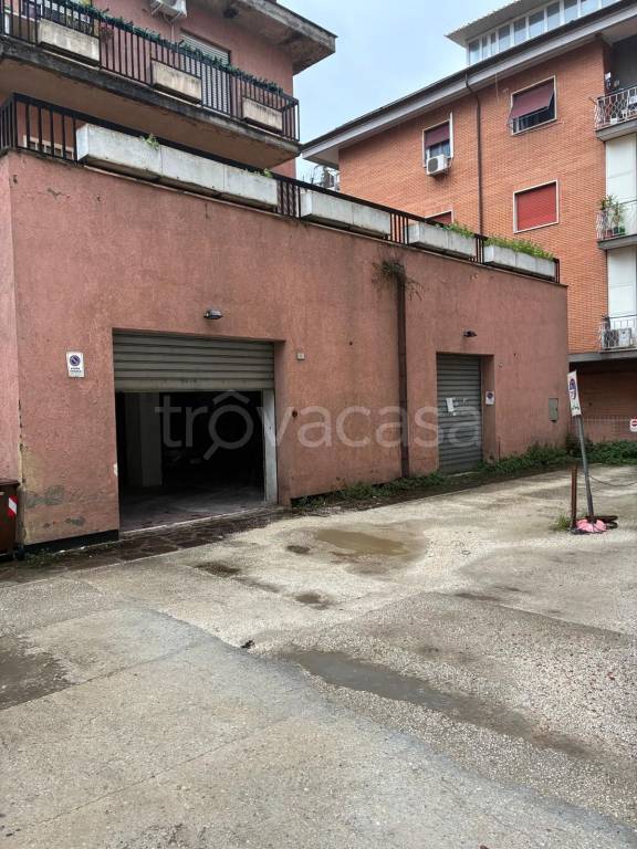 negozio in affitto a Tivoli