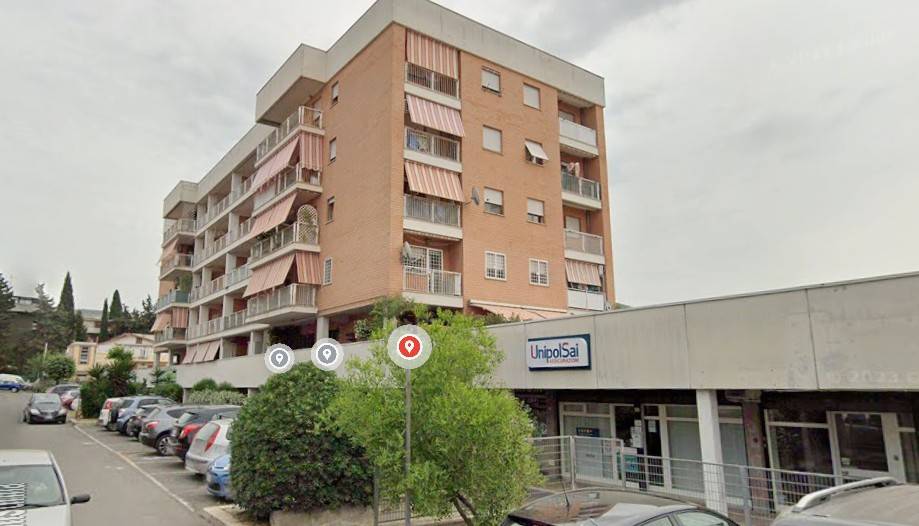 negozio in affitto a Tivoli in zona Villa Adriana