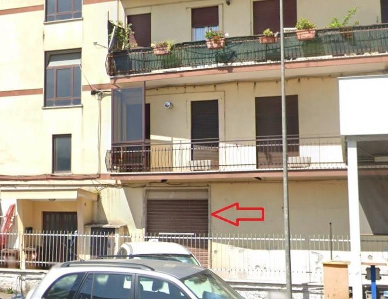 locale commerciale in affitto a Tivoli