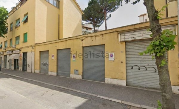 locale commerciale in affitto a Tivoli