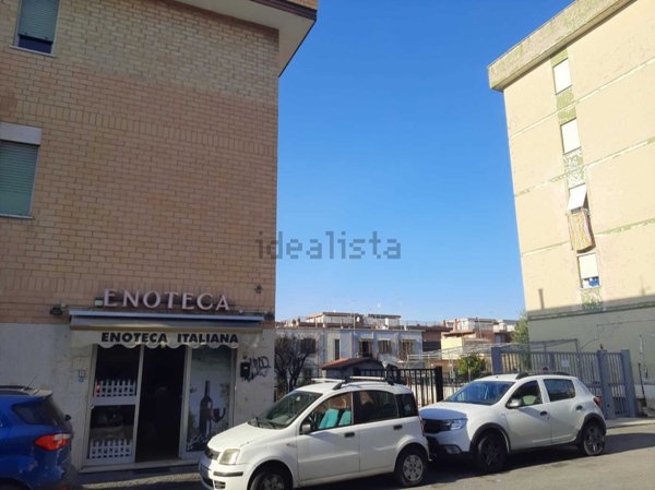 locale commerciale in affitto a Tivoli in zona Villa Adriana