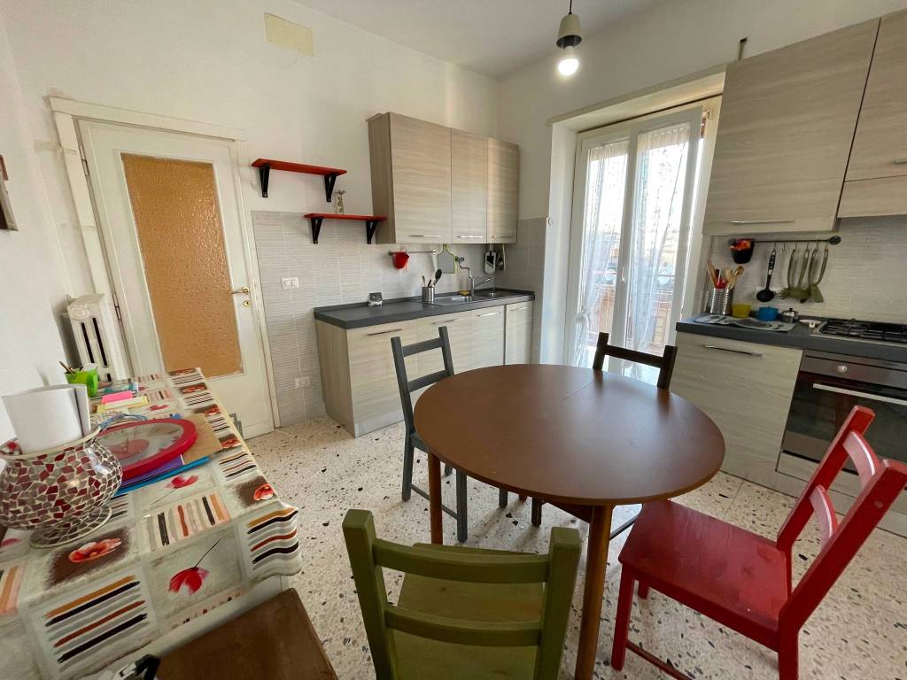 intera palazzina in affitto a Tivoli