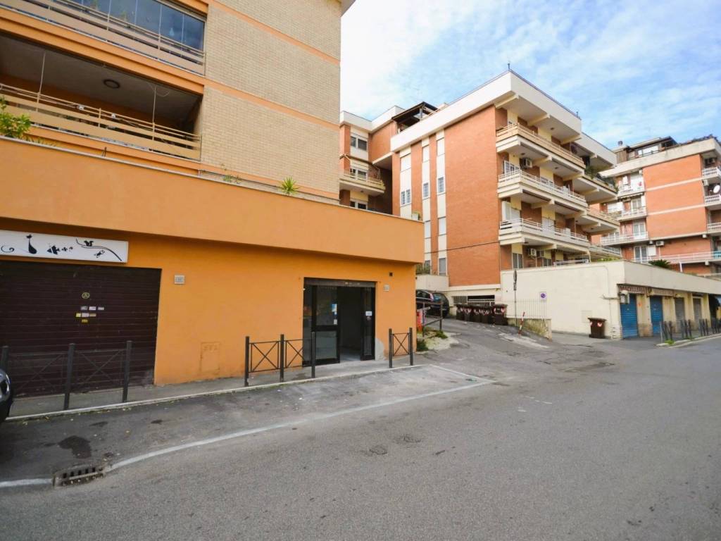 negozio in affitto a Tivoli