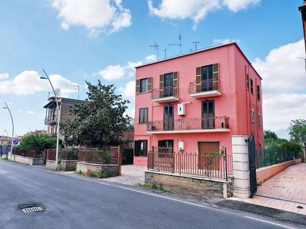 appartamento in affitto a Tivoli in zona Favale