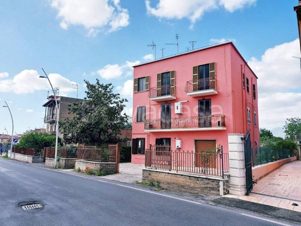 appartamento in affitto a Tivoli in zona Campolimpido