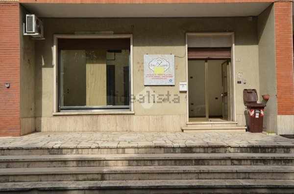 locale commerciale in affitto a Tivoli