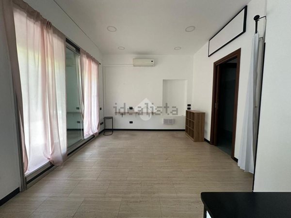 locale commerciale in affitto a Tivoli