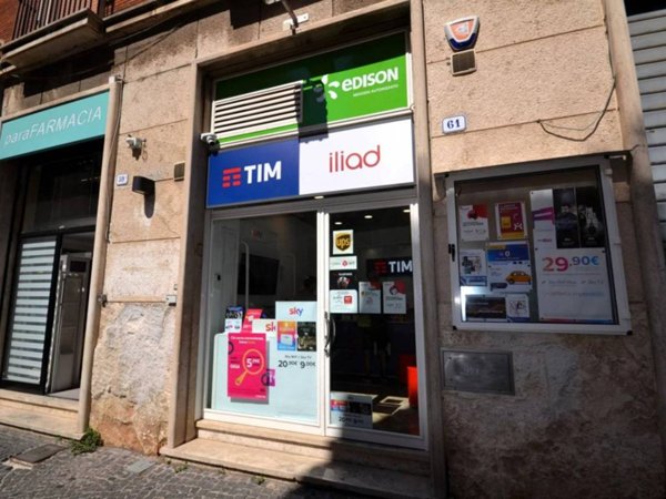 negozio in affitto a Tivoli